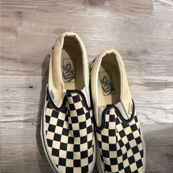 Checkerboard vans - Picture 2 of 6